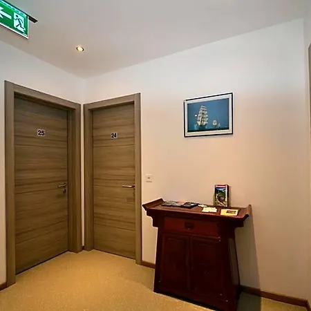 Elvezia Hotel 3*