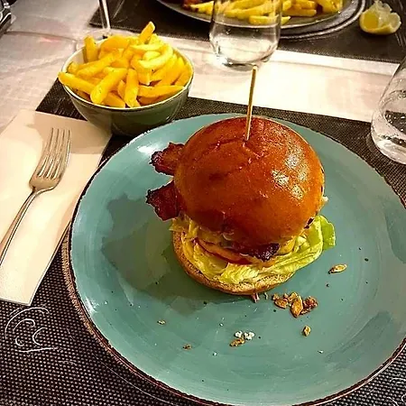 Hotel Elvezia 3*