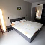 Elvezia 3*